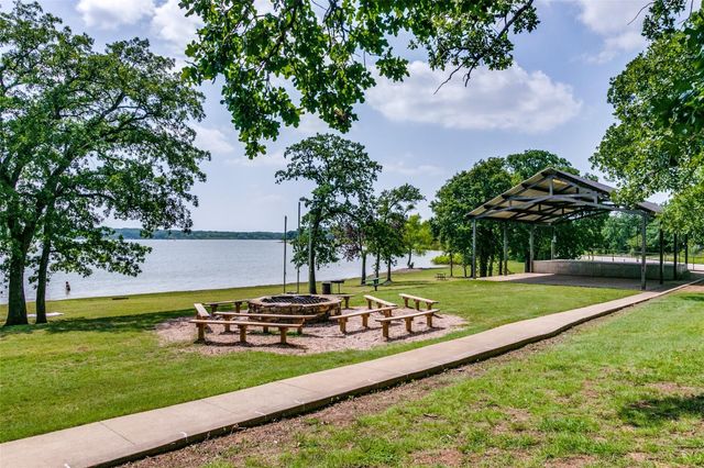 116 Lakehill Court, Hickory Creek, TX 75065