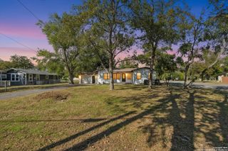 735 krezdorn, Seguin, TX 78155