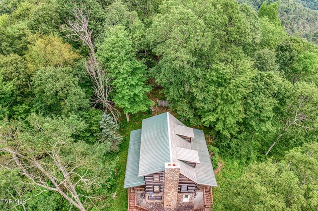 6688 Callalantee Drive, Mountain City, TN 37683