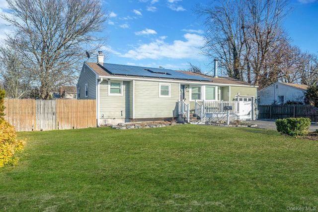 2909 New London Avenue, Medford, NY 11763