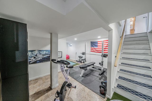 2909 New London Avenue, Medford, NY 11763