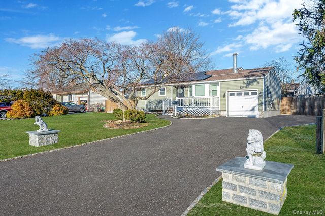 2909 New London Avenue, Medford, NY 11763