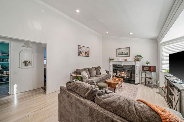 2909 New London Avenue, Medford, NY 11763