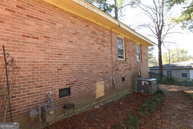 1077 Pike Street, Macon, GA 31204