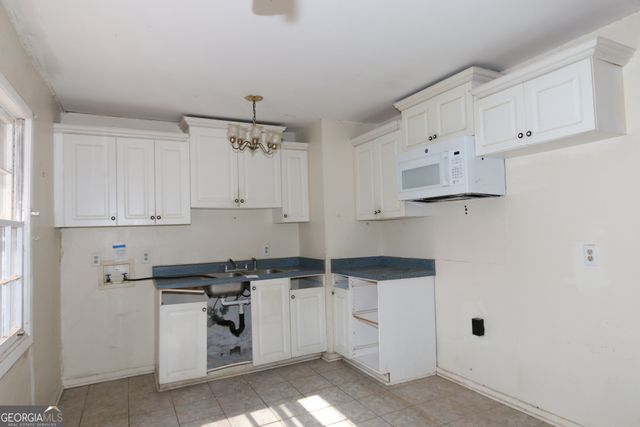 1077 Pike Street, Macon, GA 31204