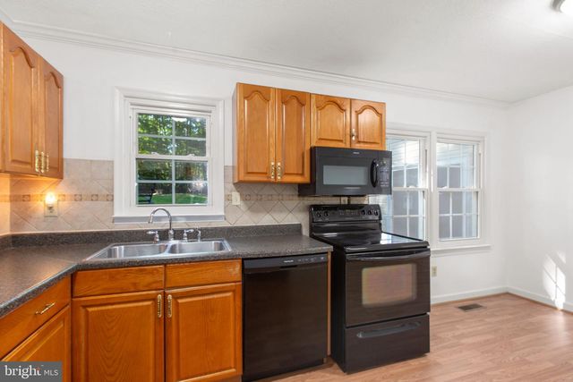 206 HAMPTON DR, Spotsylvania, VA 22551