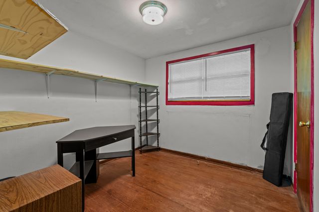 205 College Street, Chico, TX 76431