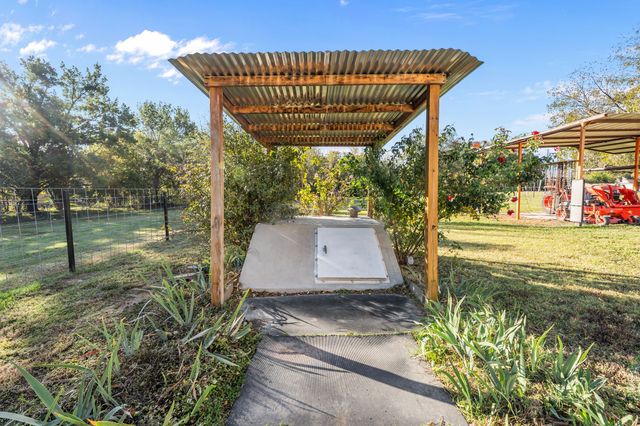 205 College Street, Chico, TX 76431