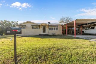 205 College Street, Chico, TX 76431