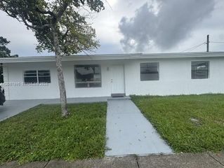 5191 SW 22nd Street, West Park, FL 33023