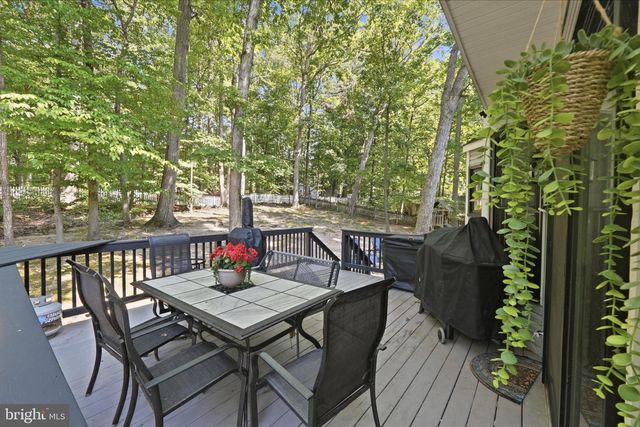 6224 FOREST GROVE DR, Fredericksburg, VA 22407