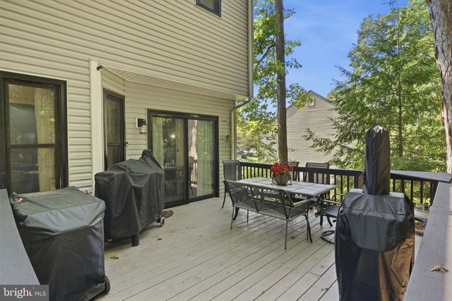 6224 FOREST GROVE DR, Fredericksburg, VA 22407
