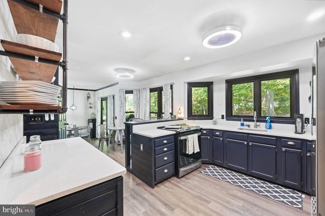 6224 FOREST GROVE DR, Fredericksburg, VA 22407