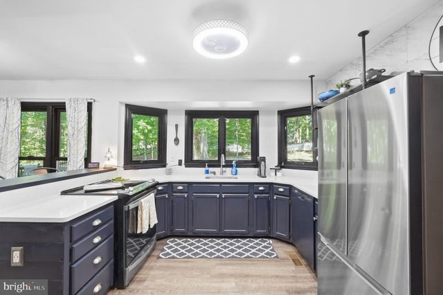 6224 FOREST GROVE DR, Fredericksburg, VA 22407