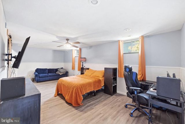6224 FOREST GROVE DR, Fredericksburg, VA 22407