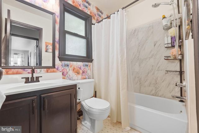 6224 FOREST GROVE DR, Fredericksburg, VA 22407