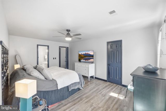 6224 FOREST GROVE DR, Fredericksburg, VA 22407