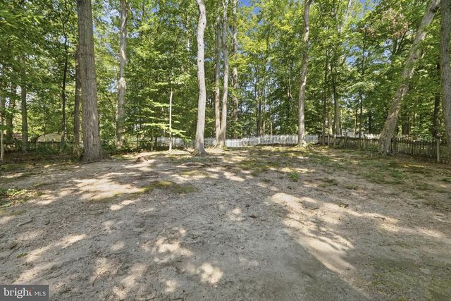 6224 FOREST GROVE DR, Fredericksburg, VA 22407