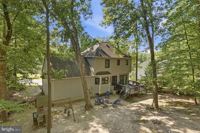 6224 FOREST GROVE DR, Fredericksburg, VA 22407