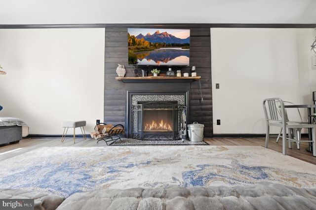 6224 FOREST GROVE DR, Fredericksburg, VA 22407