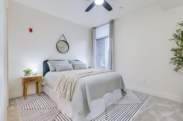 210 Lee Barton DR 421, Austin, TX 78704