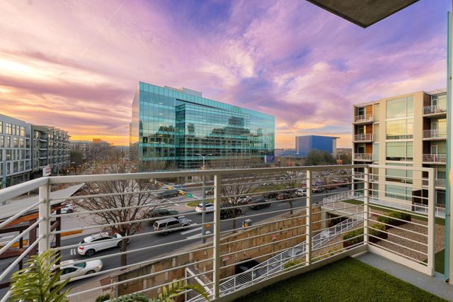 210 Lee Barton DR 421, Austin, TX 78704