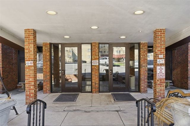 5 Bayard Rd 520, Shadyside, PA 15213