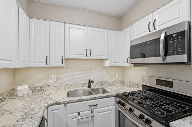 5 Bayard Rd 520, Shadyside, PA 15213