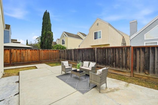 513 Glenmoor Circle, Milpitas, CA 95035