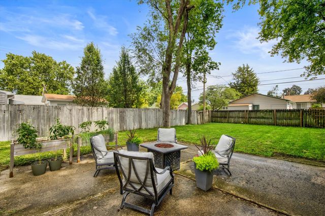 3221 Amherst Street, Des Moines, IA 50313
