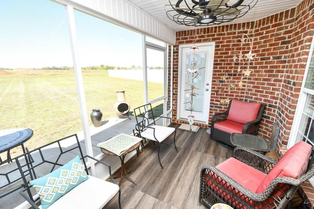 423 Lamplight Drive, Byron, GA 31008