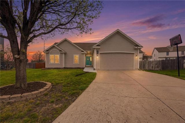 833 N Sumac Street, Gardner, KS 66030