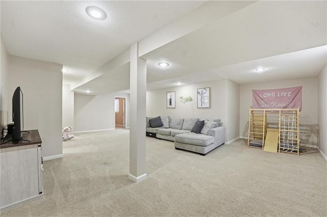 833 N Sumac Street, Gardner, KS 66030