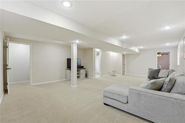 833 N Sumac Street, Gardner, KS 66030