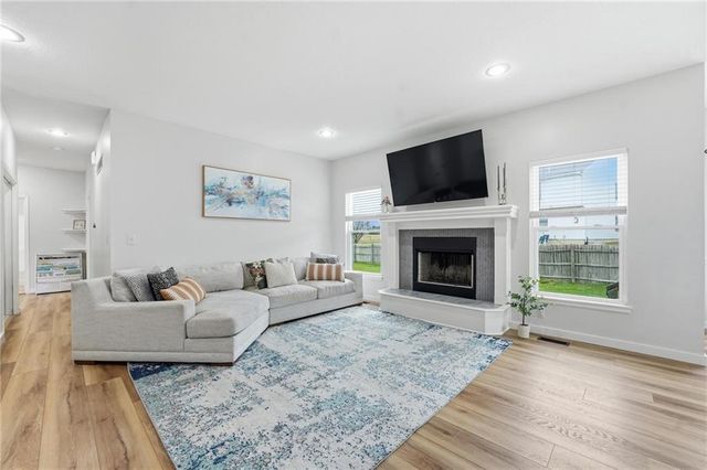 833 N Sumac Street, Gardner, KS 66030