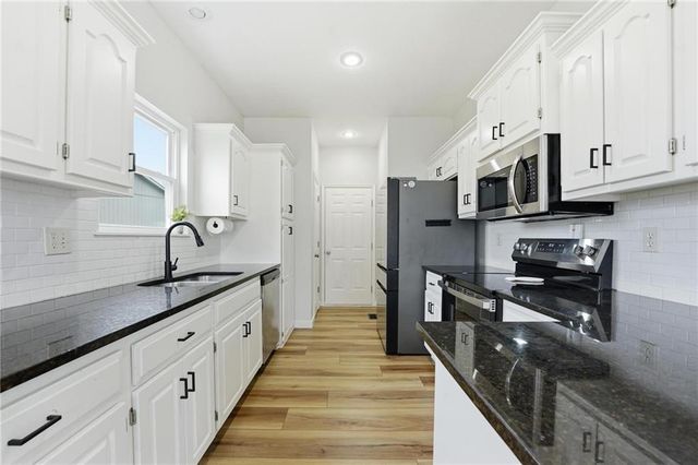 833 N Sumac Street, Gardner, KS 66030