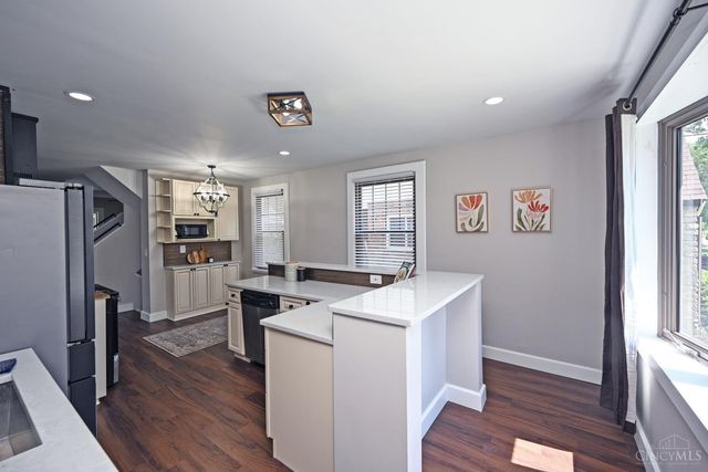 1602 Rose Place, Cincinnati, OH 45237