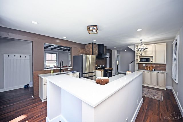 1602 Rose Place, Cincinnati, OH 45237