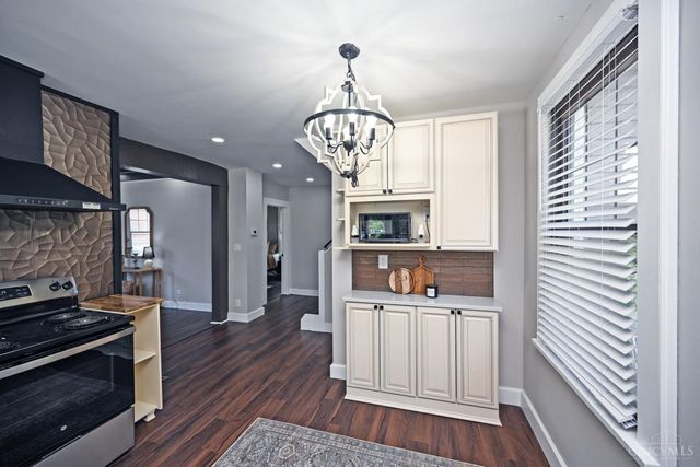 1602 Rose Place, Cincinnati, OH 45237