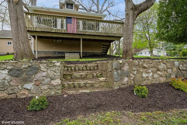 44 Oakwood STREET, Williams Bay, WI 53191