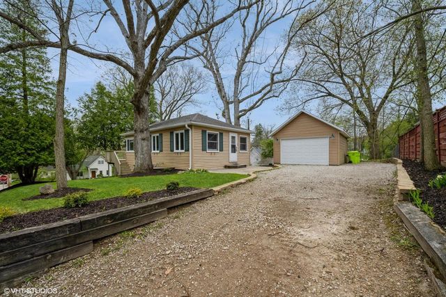 44 Oakwood STREET, Williams Bay, WI 53191