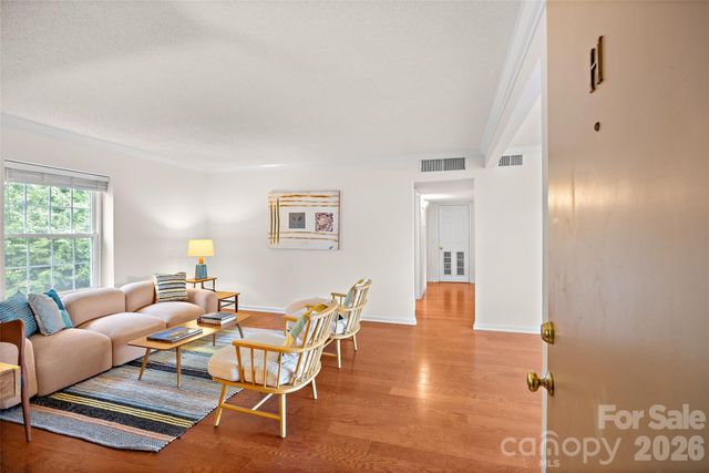 2632 Park Road H, Charlotte, NC 28209