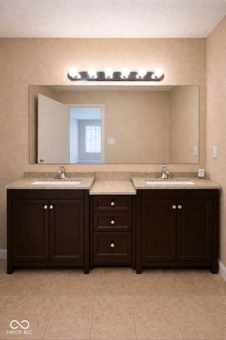 12877 Courage Crossing, Fishers, IN 46037