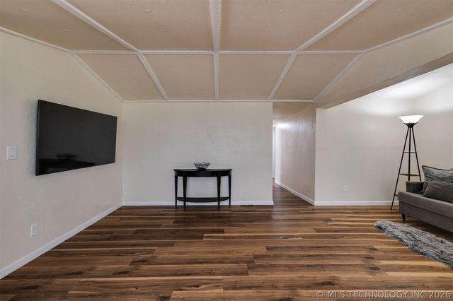 9209 Sleepy Hollow Drive, Tecumseh, OK 74857