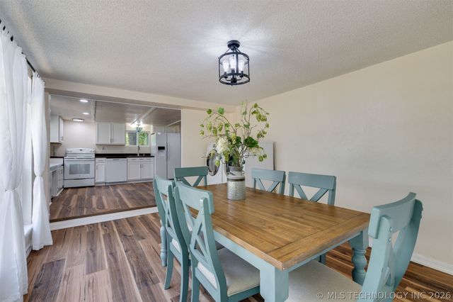 9209 Sleepy Hollow Drive, Tecumseh, OK 74857