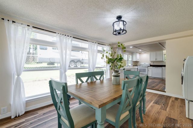 9209 Sleepy Hollow Drive, Tecumseh, OK 74857