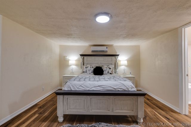 9209 Sleepy Hollow Drive, Tecumseh, OK 74857