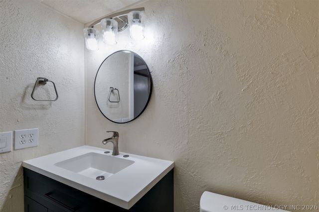 9209 Sleepy Hollow Drive, Tecumseh, OK 74857