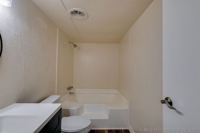 9209 Sleepy Hollow Drive, Tecumseh, OK 74857