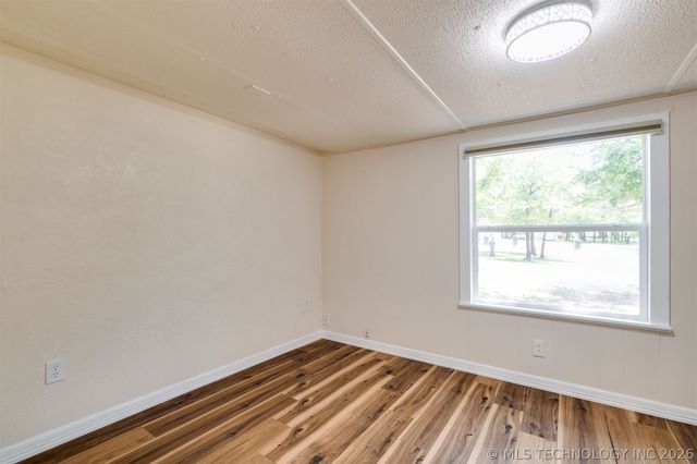 9209 Sleepy Hollow Drive, Tecumseh, OK 74857